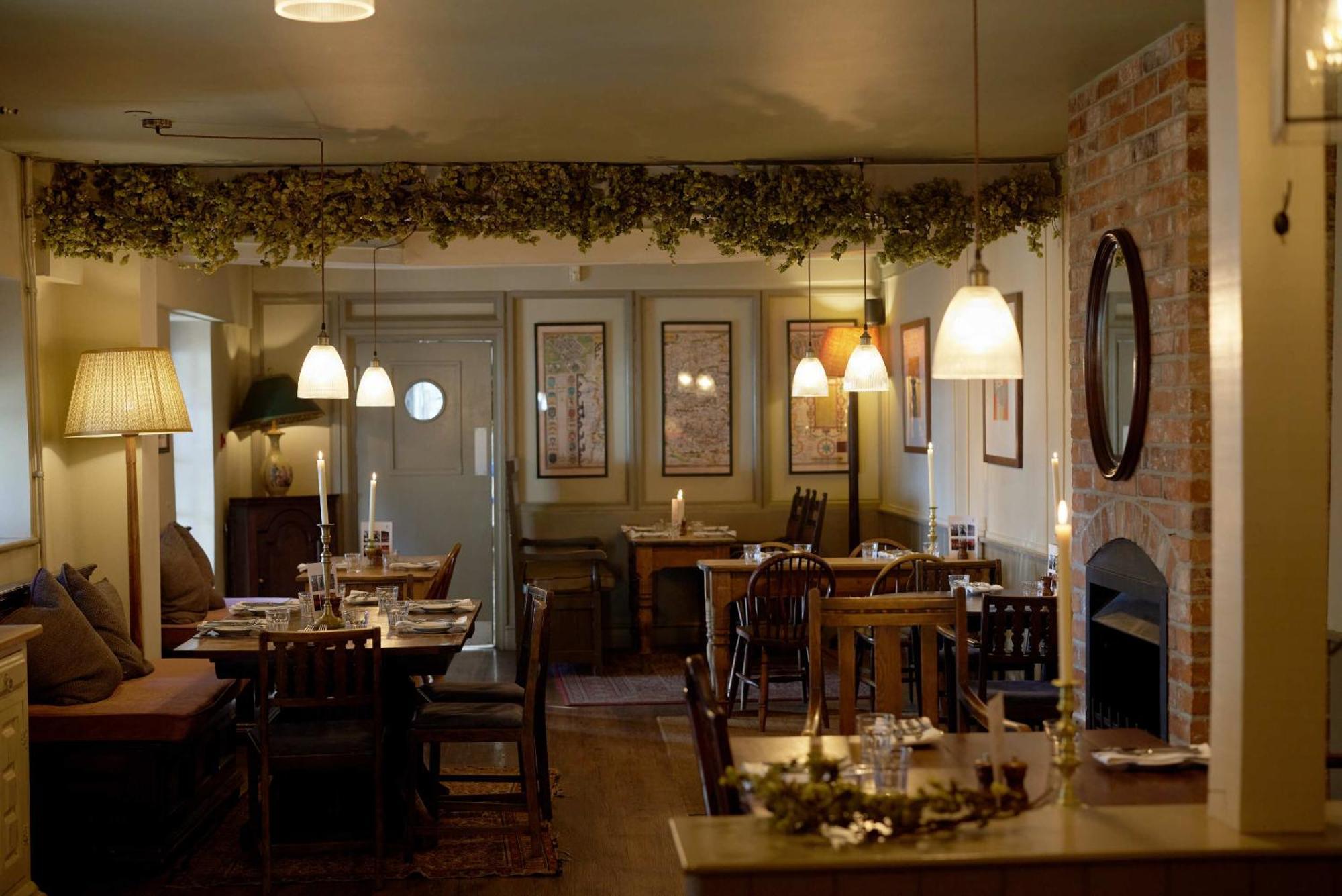 The Grosvenor Arms Hotel Hindon ภายนอก รูปภาพ